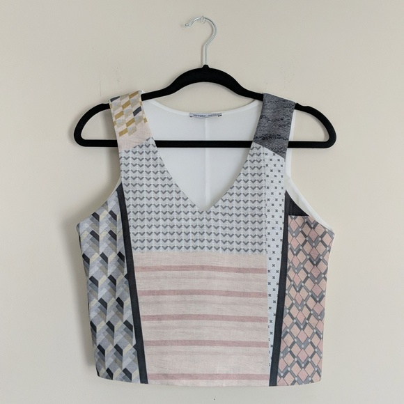 Zara Tops - Zara Geometric Sleeveless Crop Top